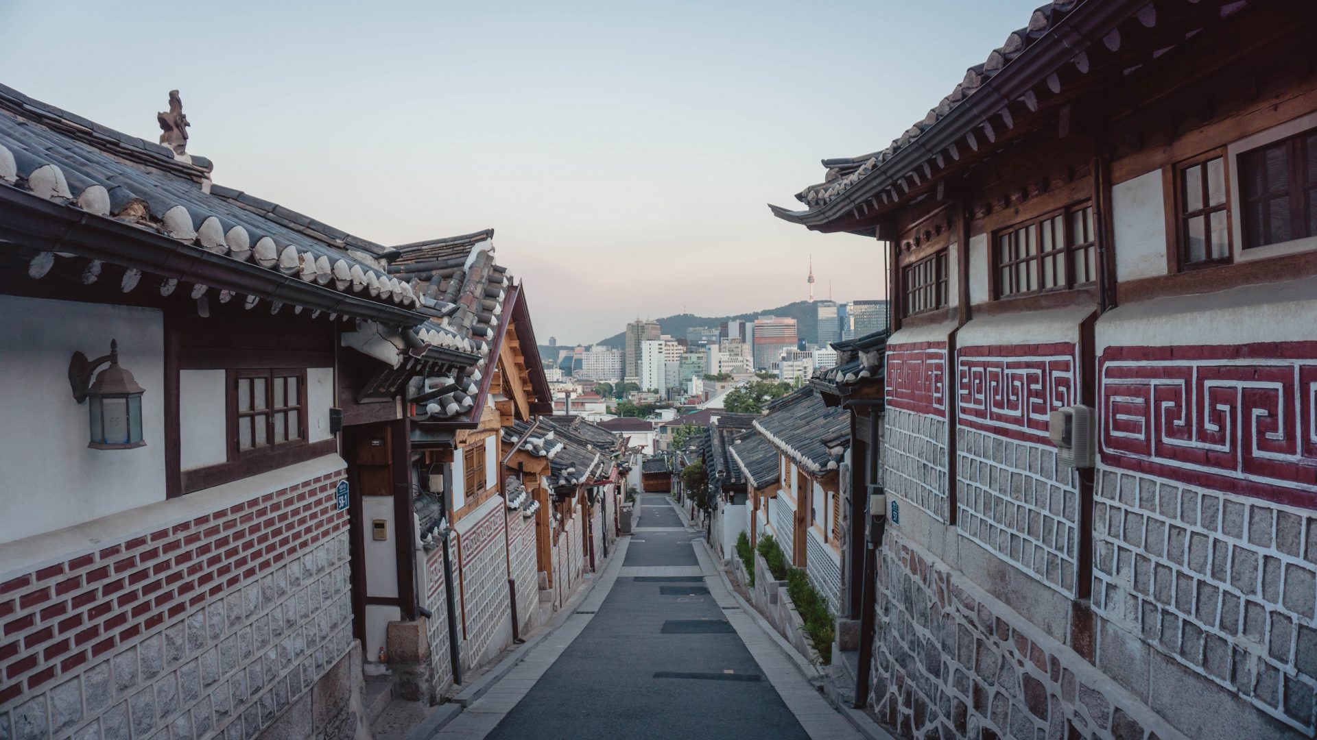 The most photographed street in the Hanok village of Seoul called Bukchon