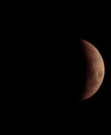 A close-up view of the lunar eclipse of 2019