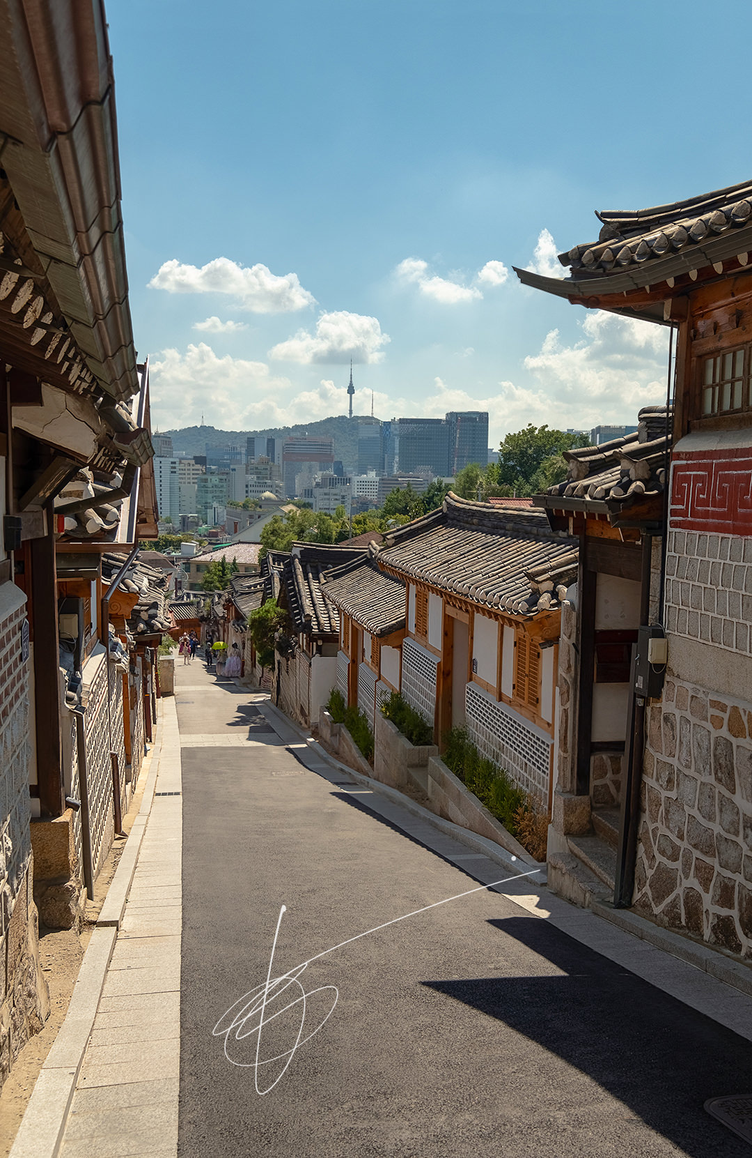 Seoul Highlights | The most photographed street in the Hanok villages of Seoul