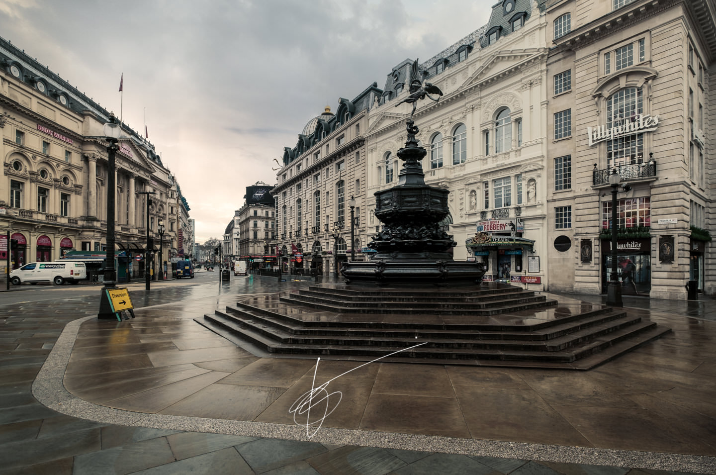 Coronavirus Covid London lockdown: Piccadilly