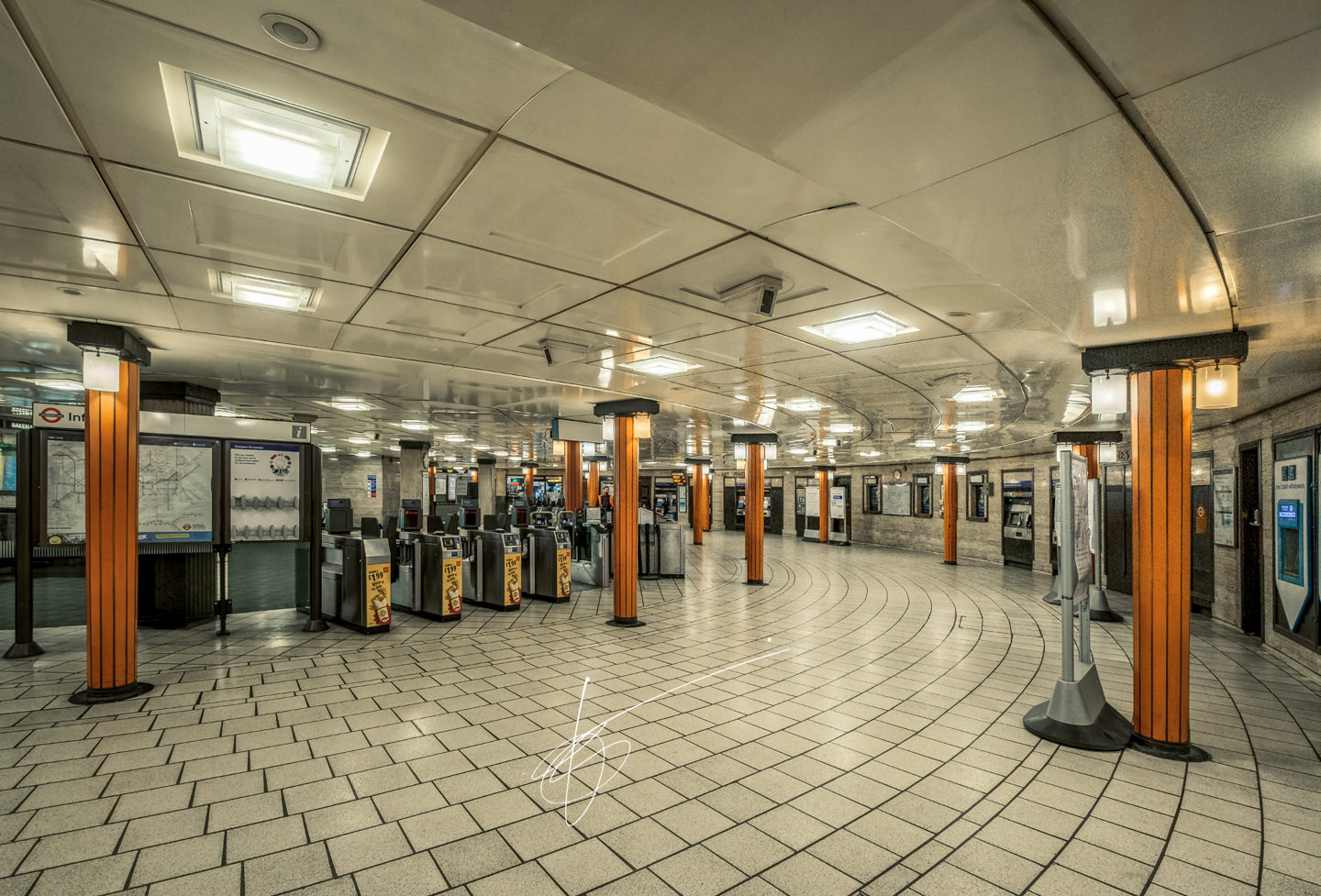 Coronavirus Covid London lockdown: Piccadilly Tube