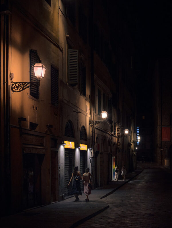 Street Photography at Night: Workshop in Florence (Italy) 07 Mar 2024
