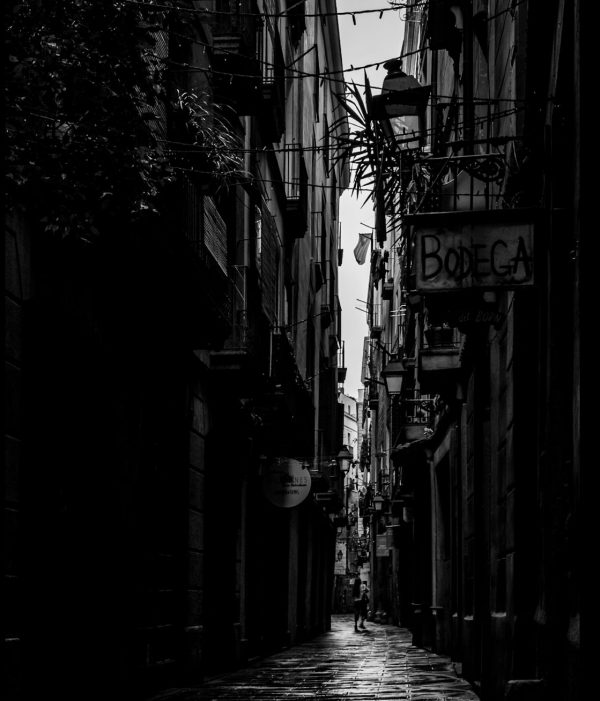 Night to Day Street Photography Workshop in Barcelona (Spain) 3-4 May 2022