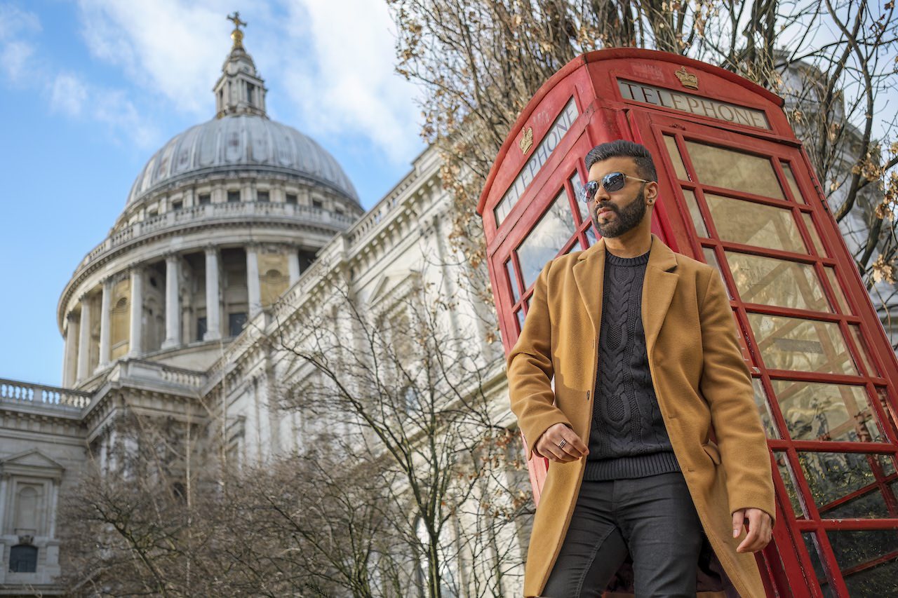 Ali with Fujifilm portrait lenses 33mm in front of Saint Paul's Cathedral